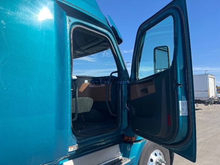 Truck Thumbnail 7