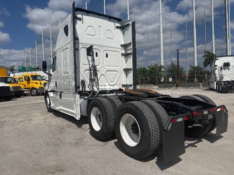 Truck Thumbnail 4