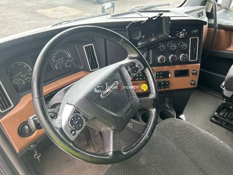 Truck Thumbnail 5