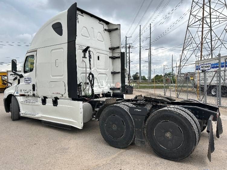 Truck Thumbnail 4