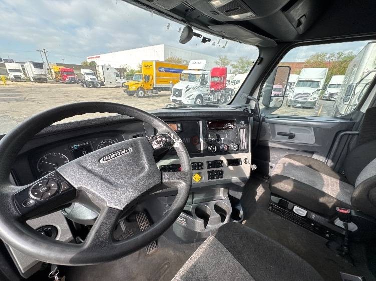 Truck Thumbnail 10