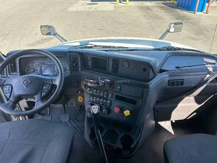 Truck Thumbnail 6