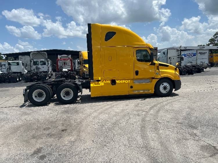 Truck Thumbnail 8