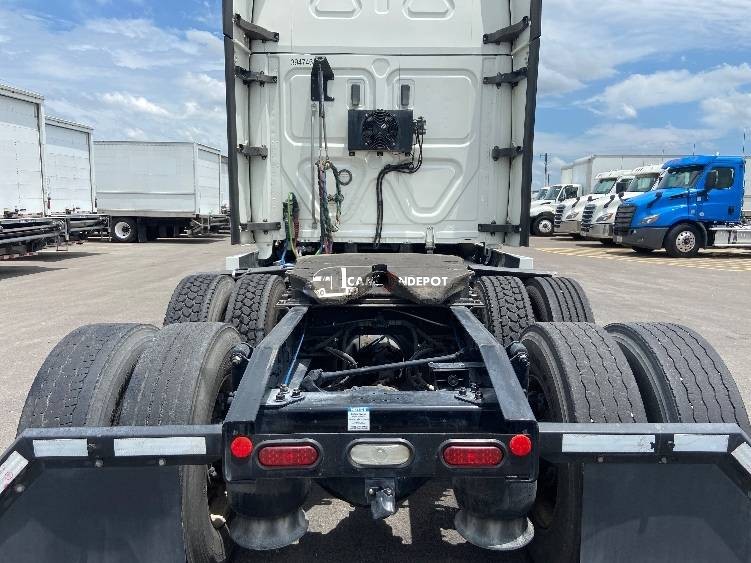 Truck Thumbnail 6