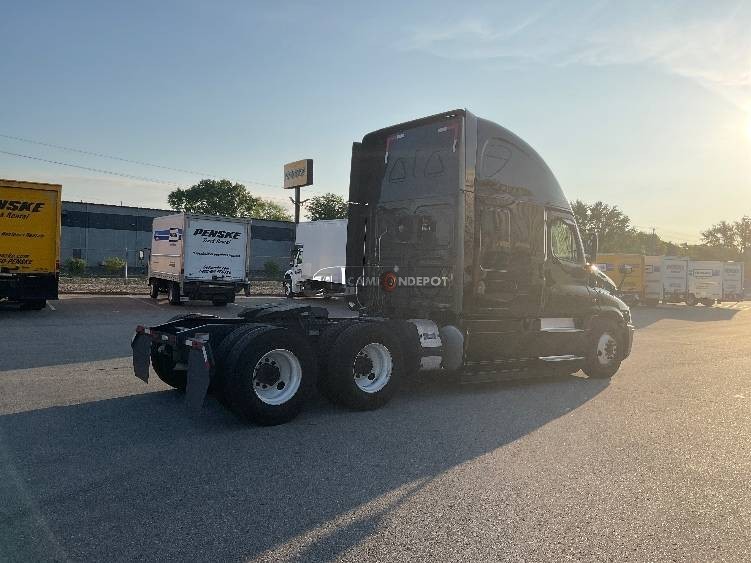Truck Thumbnail 7