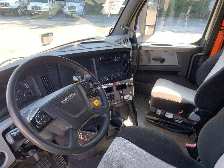 Truck Thumbnail 9