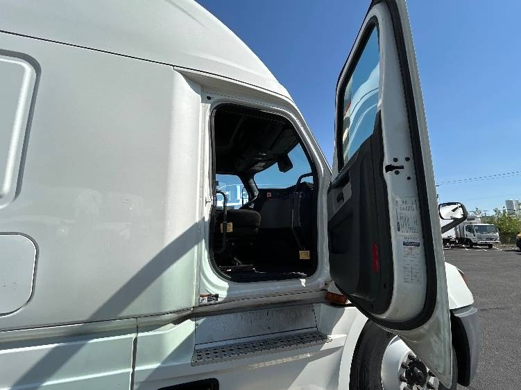Truck Thumbnail 7
