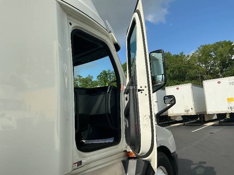 Truck Thumbnail 7