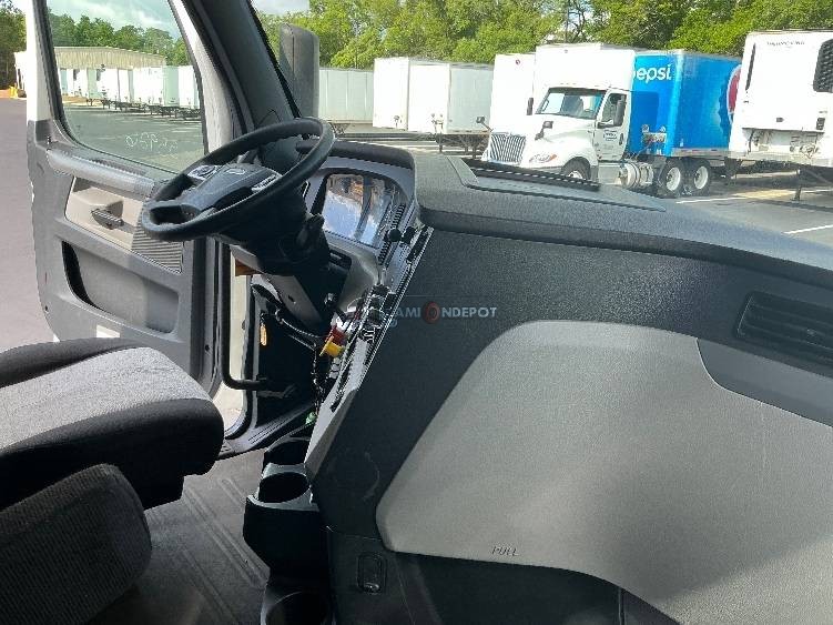Truck Thumbnail 8