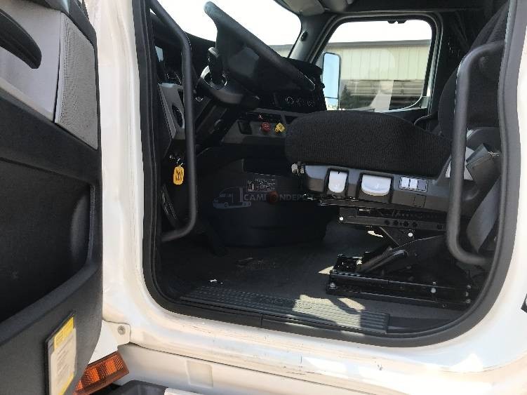 Truck Thumbnail 5