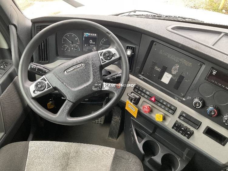 Truck Thumbnail 5