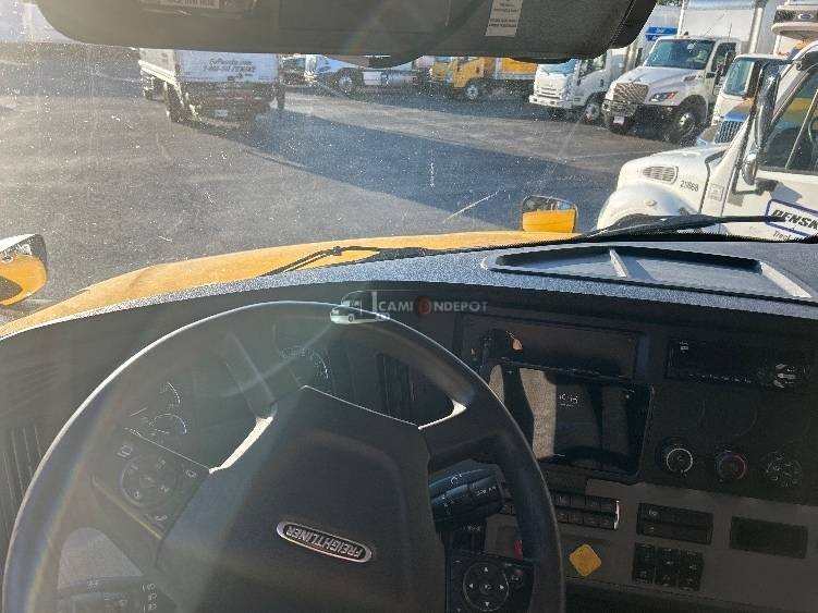 Truck Thumbnail 6