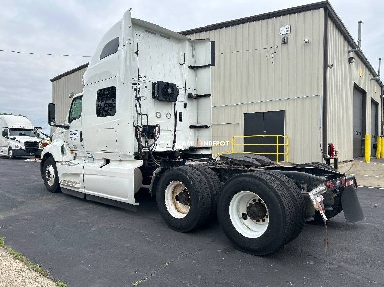 Truck Thumbnail 3