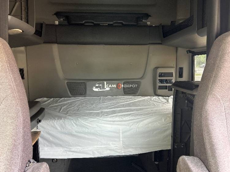Truck Thumbnail 8