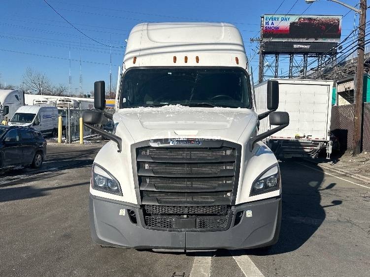 Truck Thumbnail 2