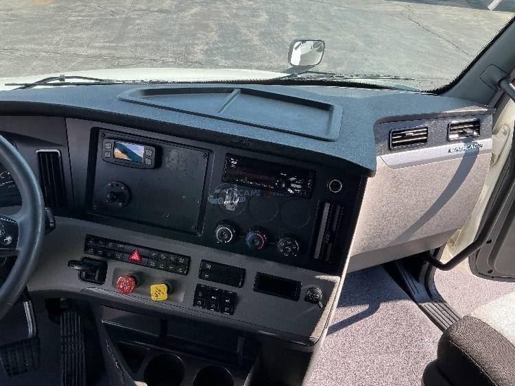 Truck Thumbnail 6