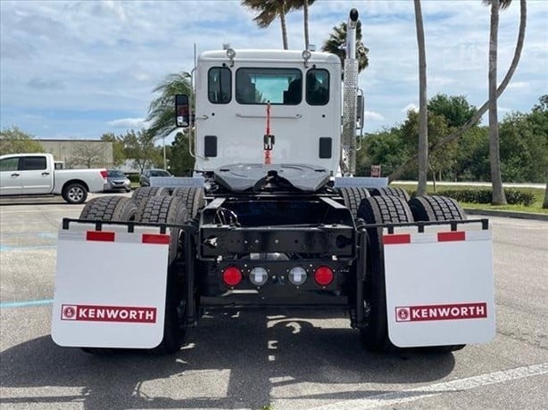 Truck Thumbnail 6