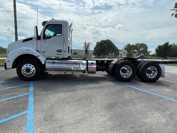 Truck Thumbnail 4