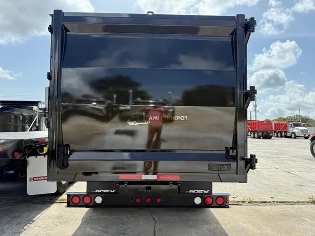 Truck Thumbnail 5