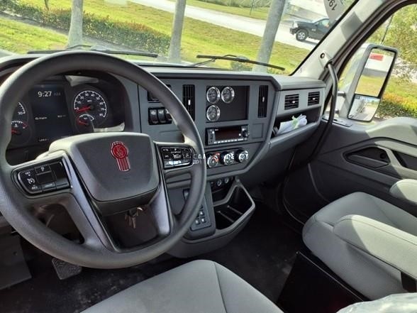 Truck Thumbnail 2