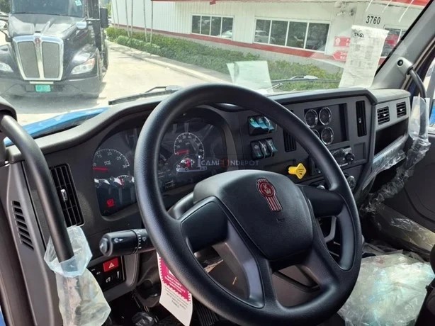 Truck Thumbnail 7
