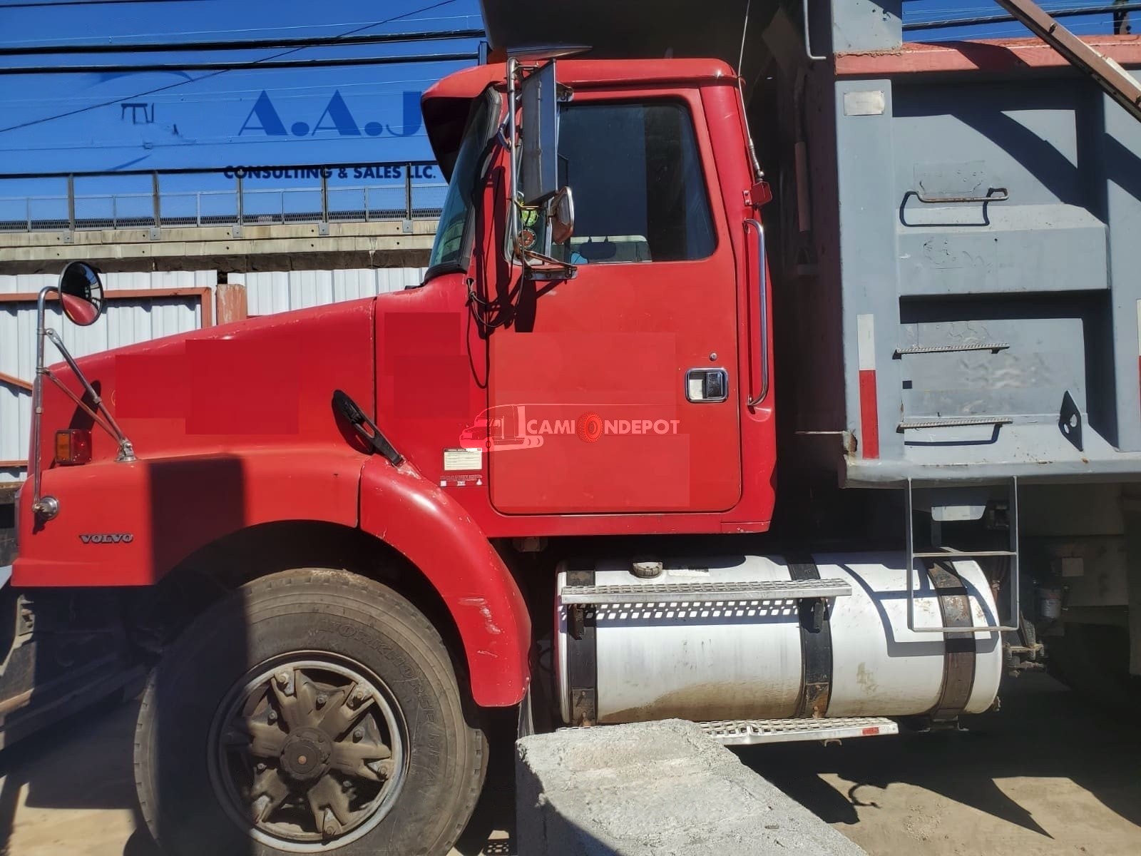 Truck Thumbnail 2