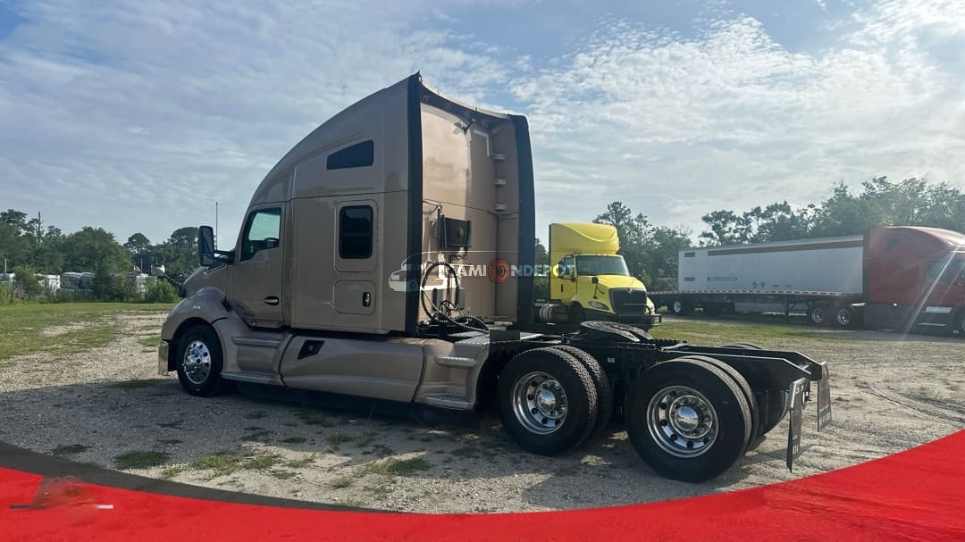 Truck Thumbnail 2