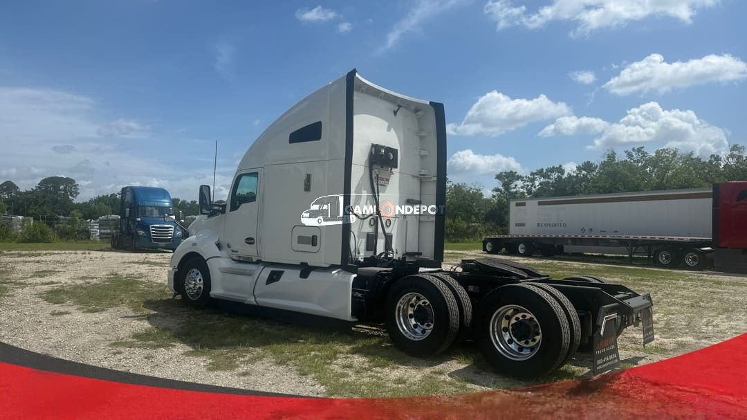 Truck Thumbnail 2
