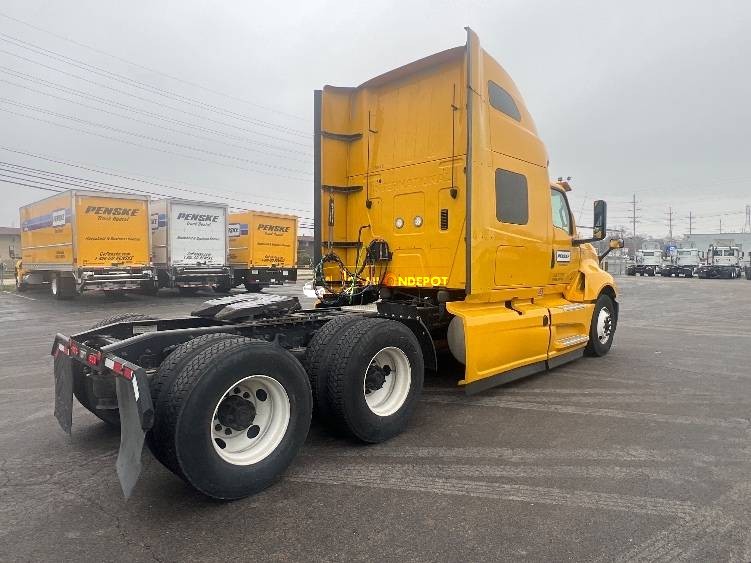 Truck Thumbnail 7