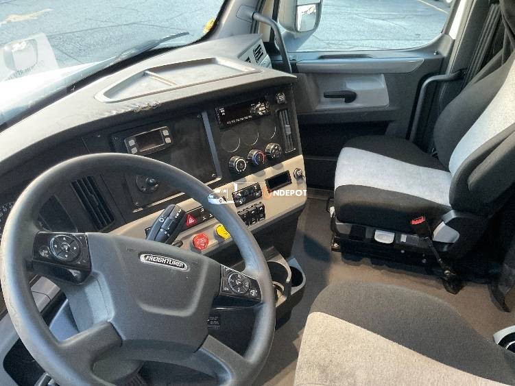 Truck Thumbnail 9