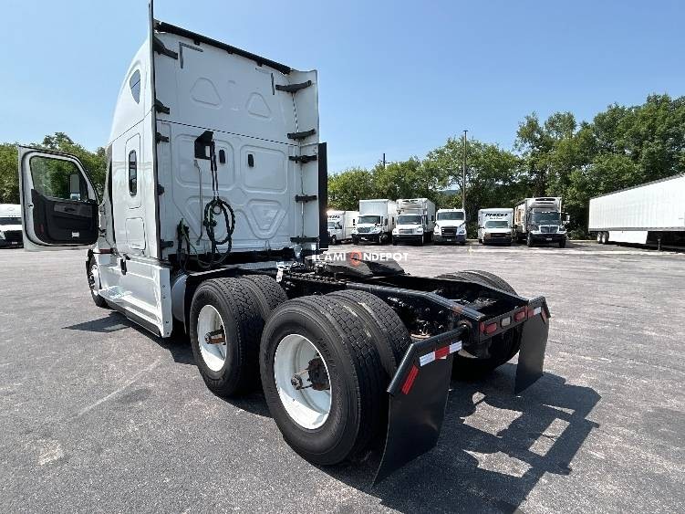 Truck Thumbnail 13