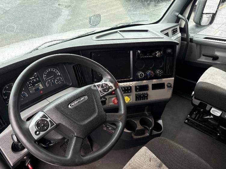 Truck Thumbnail 9