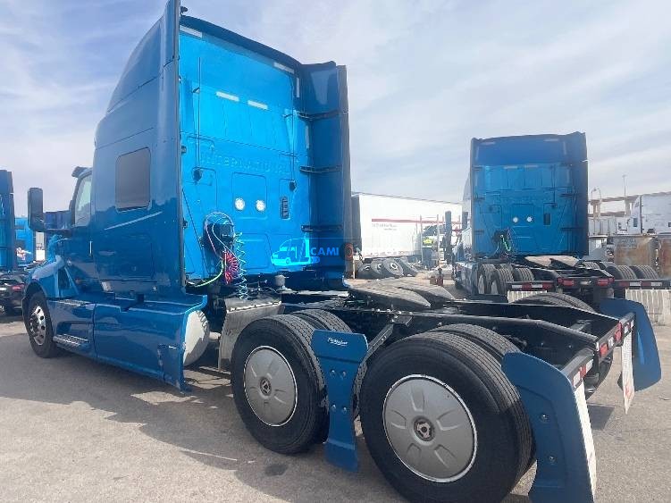 Truck Thumbnail 4