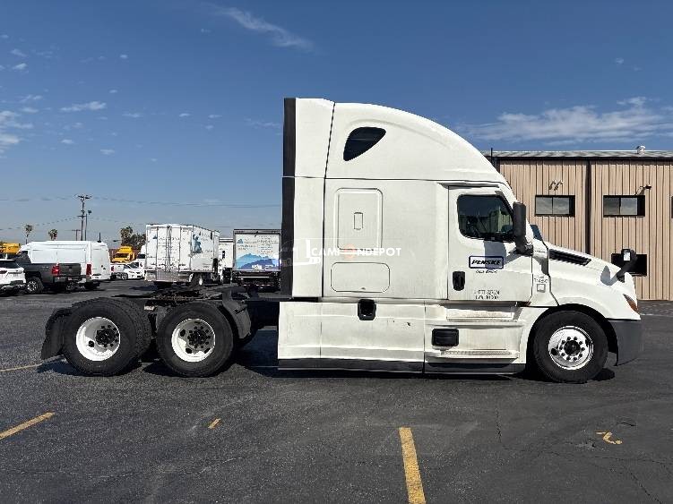 Truck Thumbnail 6