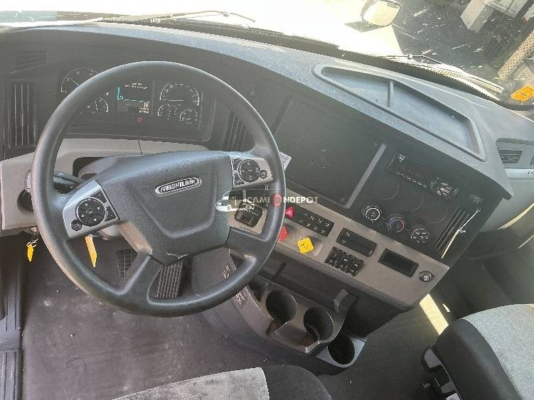 Truck Thumbnail 7