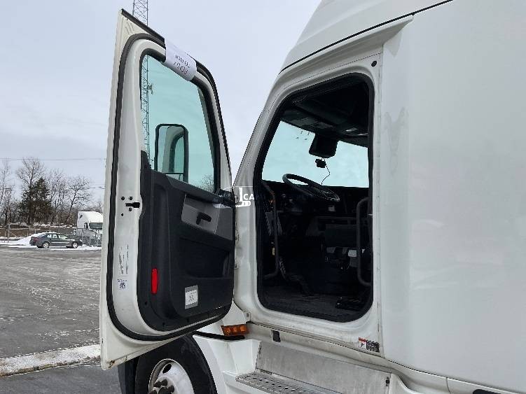 Truck Thumbnail 6