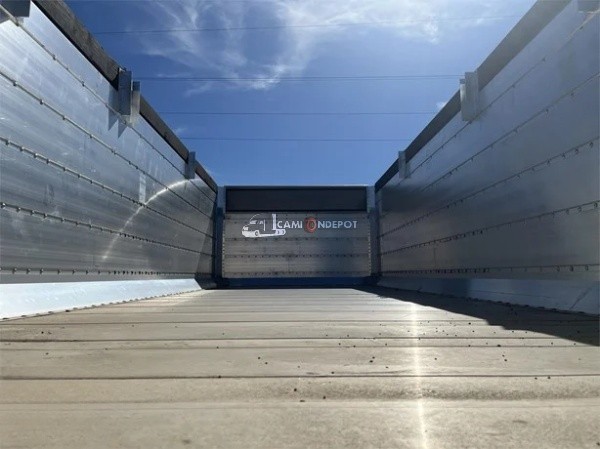 Truck Thumbnail 3