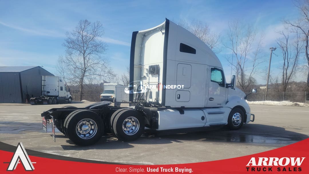 Truck Thumbnail 2