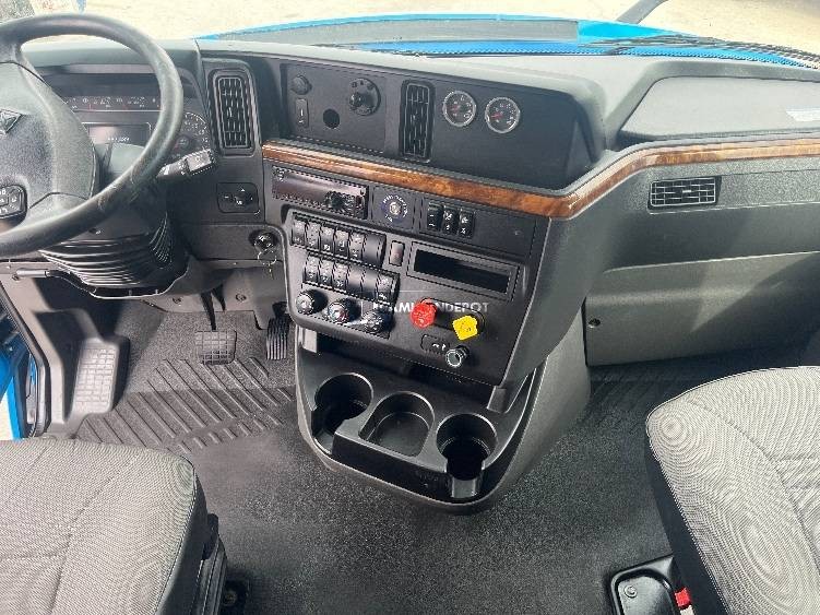 Truck Thumbnail 6