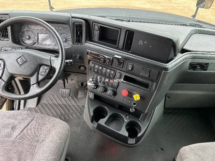 Truck Thumbnail 6