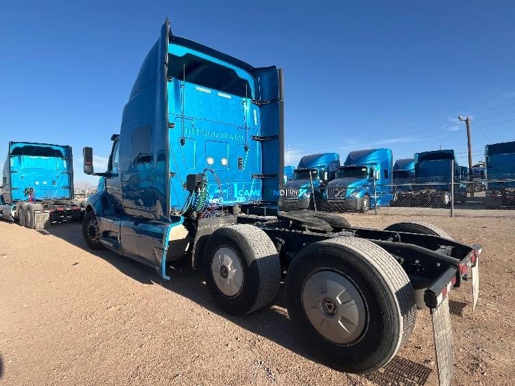 Truck Thumbnail 4