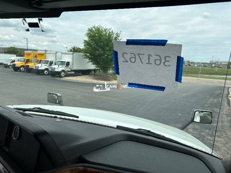 Truck Thumbnail 8