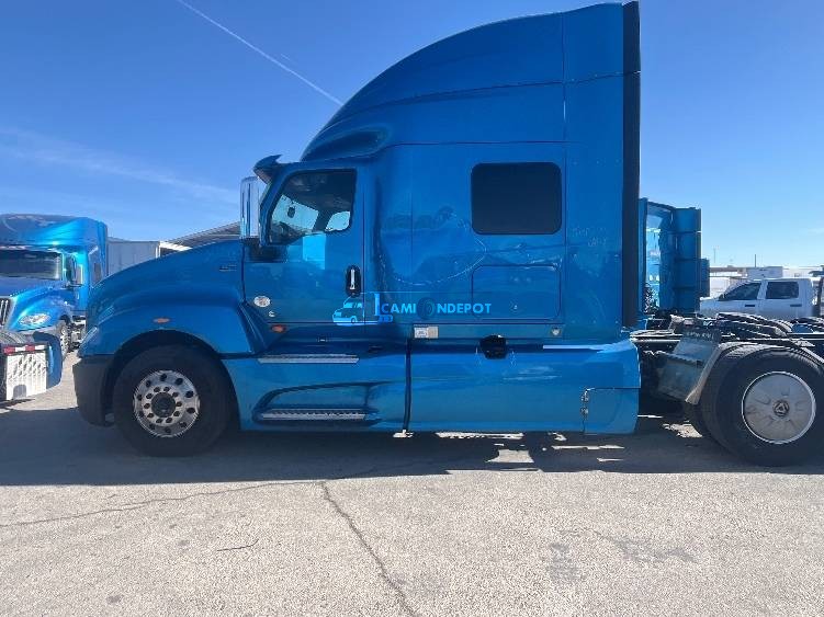 Truck Thumbnail 3