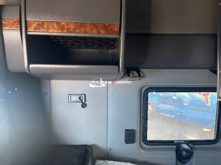 Truck Thumbnail 10