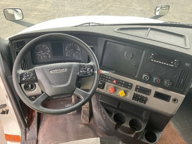 Truck Thumbnail 7