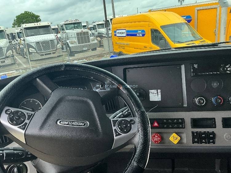 Truck Thumbnail 8