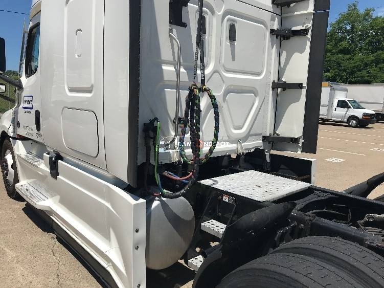 Truck Thumbnail 14