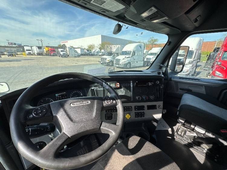 Truck Thumbnail 7