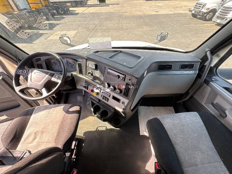 Truck Thumbnail 8