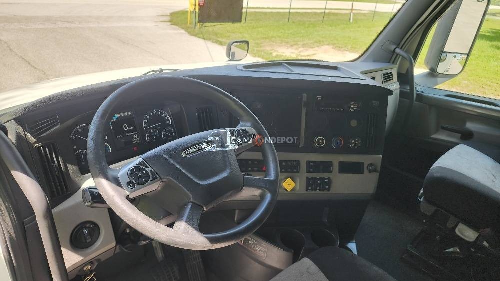 Truck Thumbnail 5